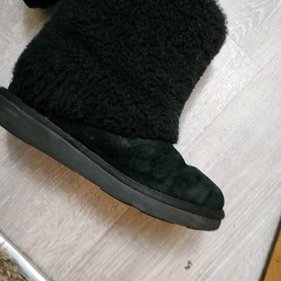 UGG Australia PATTEN Black Suede Sheepskin Boots Size US 7 #1006794 - Picture 7 of 9